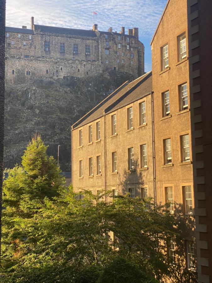 Edinburgh Castle Apartment ภายนอก รูปภาพ